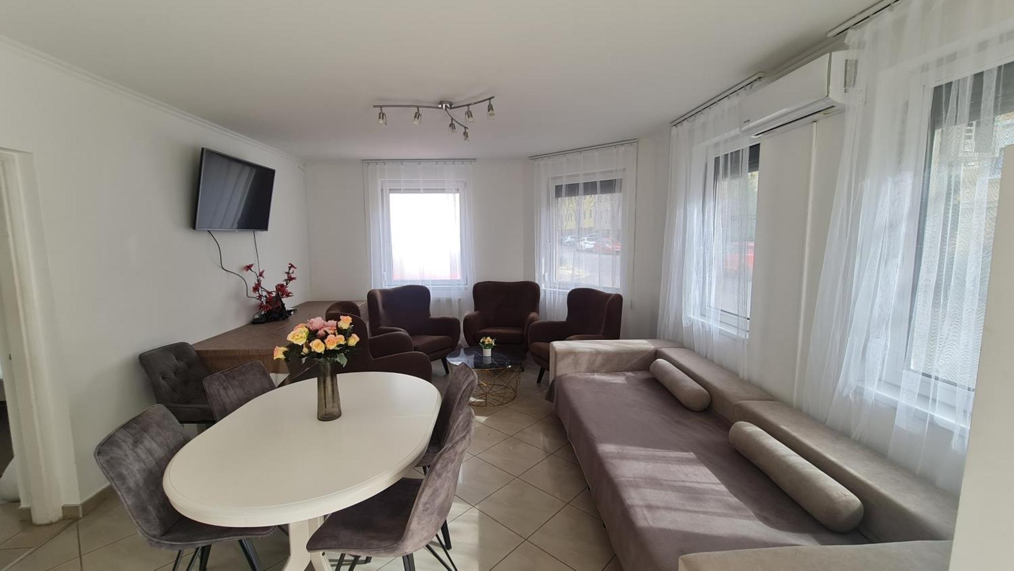 Tulipan Apartman Szegedin Exterior foto