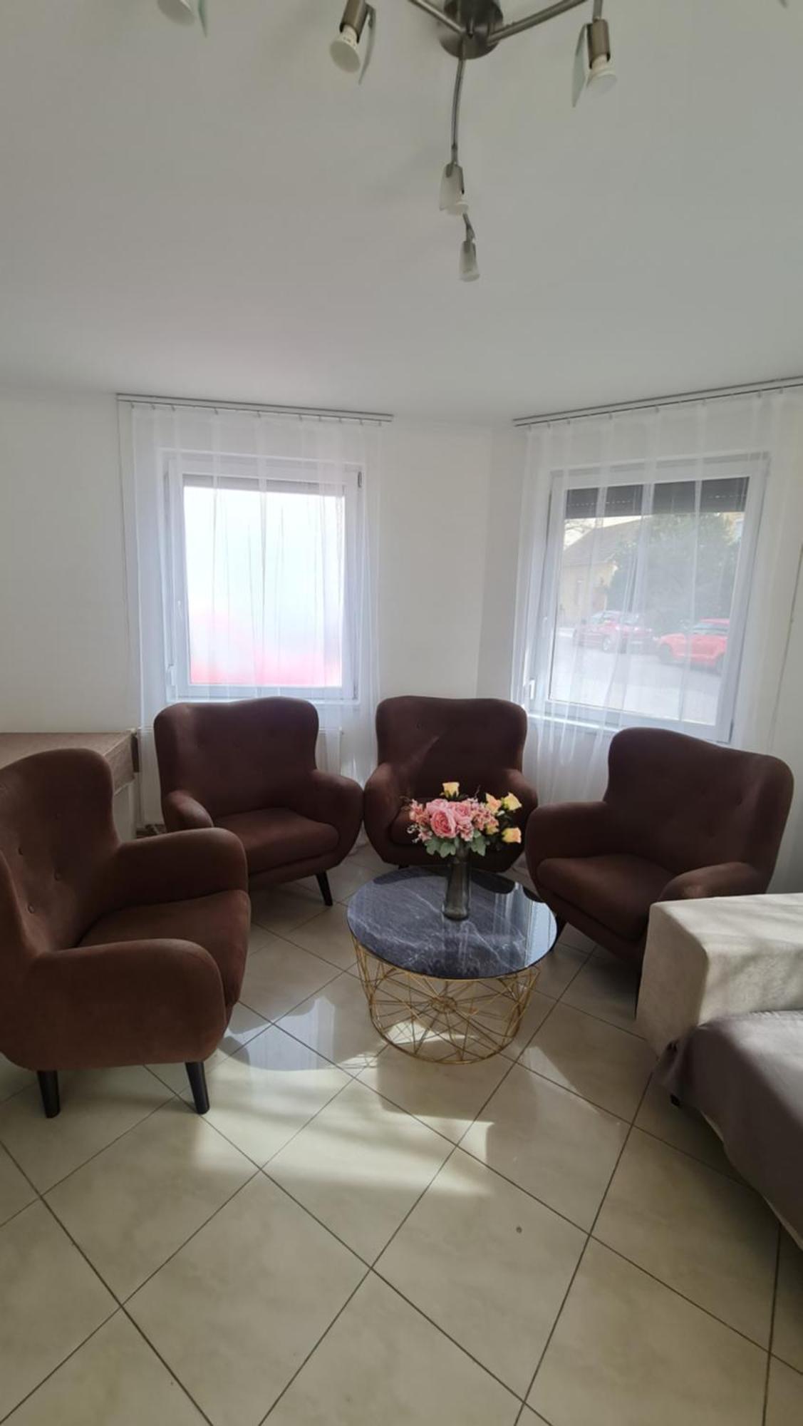 Tulipan Apartman Szegedin Exterior foto